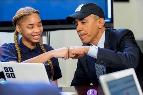 Cựu Tổng thống Obama khuyến khích giới trẻ học lập trình thay vì chơi game.