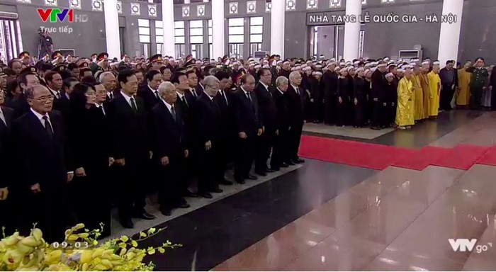 Các đồng chí lãnh đạo Đảng, Nhà nước và nguyên lãnh đạo Đảng, Nhà nước dự lễ truy điệu nguyên Tổng Bí thư Đỗ Mười
