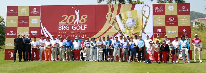Du lịch golf đang góp phần thu hút nhiều khách du lịch cao cấp đến Việt Nam