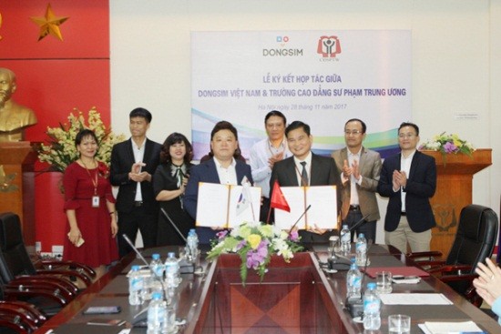 Công ty Cổ phần Dịch vụ Giáo dục Dongsim Việt Nam kí kết hợp tác với trường Cao đẳng Sư phạm Trung Uơng và trường Đại học Sư phạm Đà Nẵng