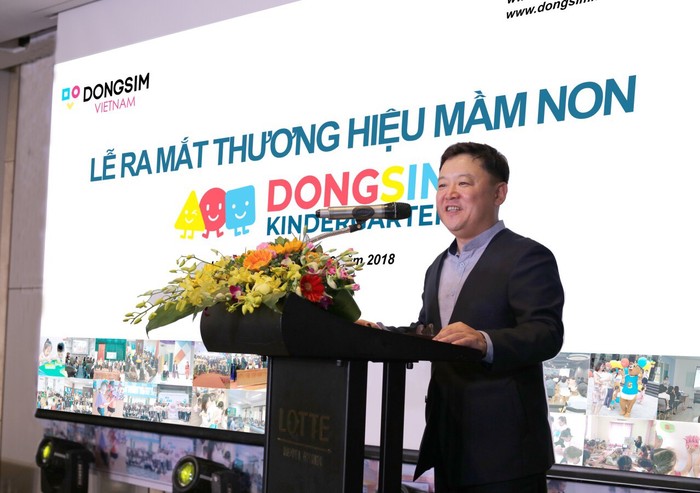 Ông Lee Sung Gun phát biểu tại buổi lễ ra mắt trường mầm non Dongsim – Dongsim Kindergarten