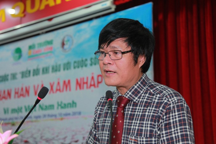 Giáo sư, Tiến sĩ Phan Đình Tuấn – Hiệu trưởng Trường Đại học Tài nguyên và Môi trường Thành phố Hồ Chí Minh phát biểu tại gala