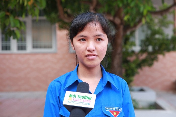 Nguyễn Thị Thanh Nhàn – sinh viên k20 khoa Kinh tế quản lý chia sẻ cảm nhận sau khi nhận được học bổng