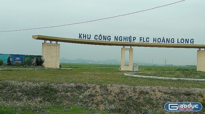 Khu công nghiệp FLC Hoàng Long chủ yếu vẫn là bãi đất trống. Ảnh của Xuân Quang.