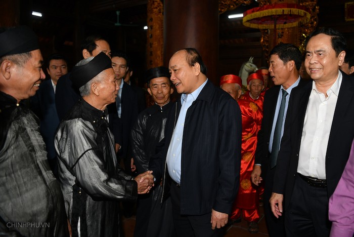 Ngày 10/11, Thủ tướng dự Ngày hội Đại đoàn kết toàn dân tộc tại Bắc Giang. Ảnh: Chinhphu.vn