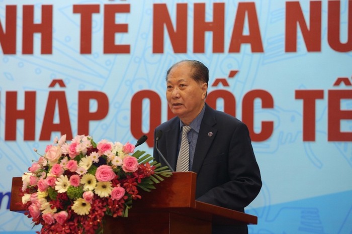 Chủ tịch Hội Dầu khí Việt Nam Ngô Thường San phát biểu tham luận tại Hội thảo
