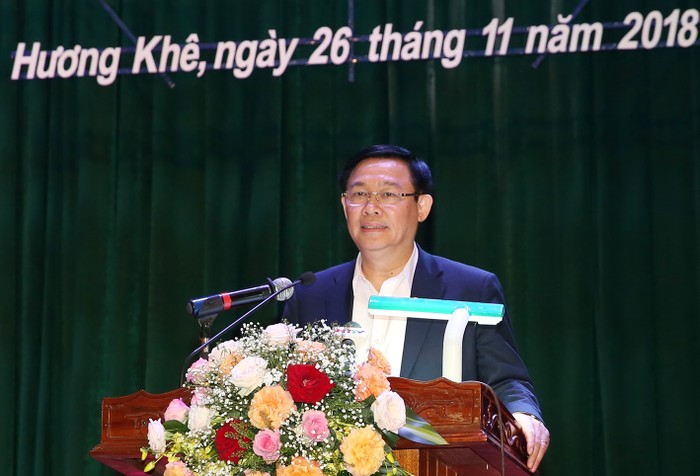 Phó Thủ tướng Vương Đình Huệ phát biểu tại buổi tiếp xúc cử tri. Ảnh: VGP/Thành Chung.