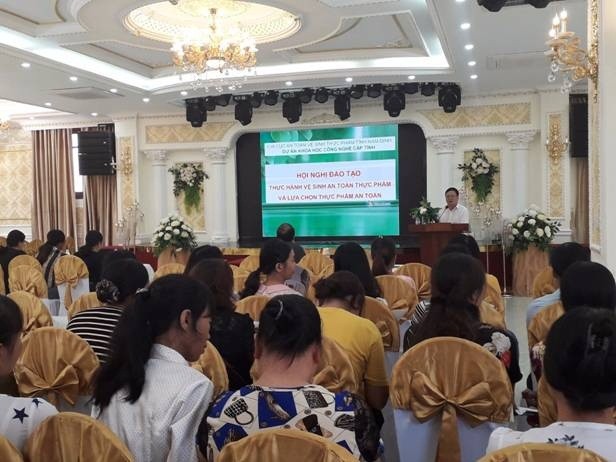 Ngày 14/10/2018, Chi cục An toàn vệ sinh thực phẩm tỉnh Nam Định tổ chức hội nghị đào tạo thực hành tốt vệ sinh an toàn thực phẩm và cách lựa chọn thực phẩm an toàn