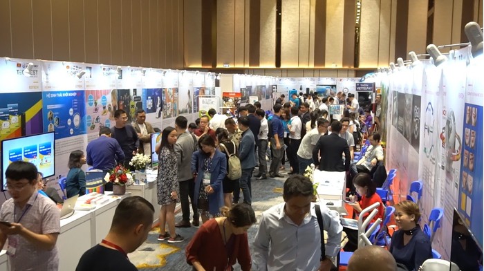 Sự kiện Techfest 2018 quy tụ nhiều doanh nghiệp trong lĩnh vực y tế, công nghệ, du lịch.