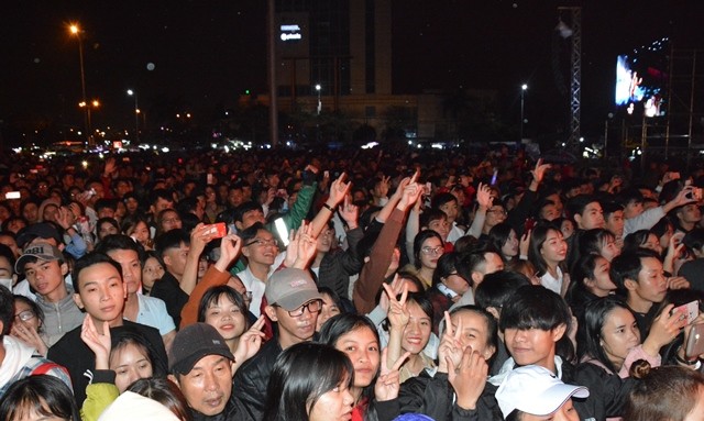 Hàng nghìn khán giả Đà Nẵng với chương trình Đà Nẵng chào xuân và Countdown 2019.