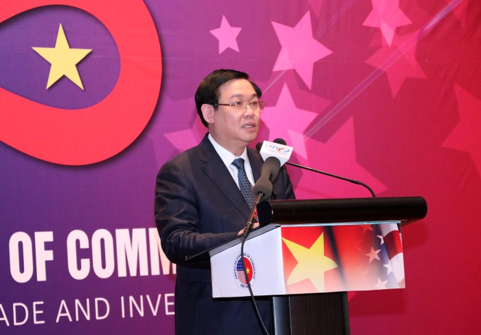 Phó Thủ tướng Vương Đình Huệ phát biểu tại cuộc gặp. Ảnh: VGP