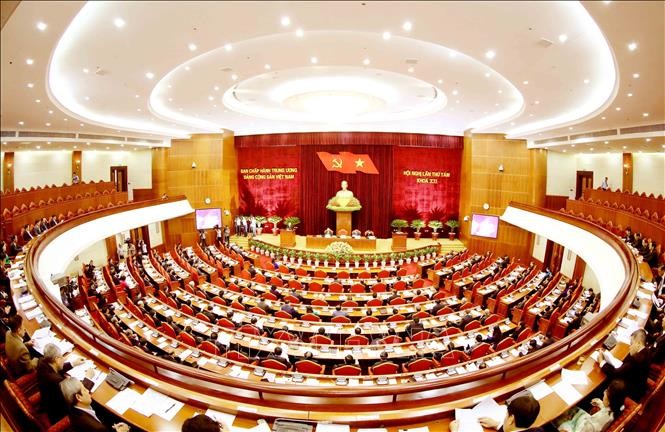 Ngày 25/10/2018, thay mặt Ban Chấp hành Trung ương, Tổng Bí thư Nguyễn Phú Trọng đã ký ban hành Quy định trách nhiệm nêu gương của cán bộ, đảng viên (Quy định số 08-QĐi/TW). Ảnh: TTXVN