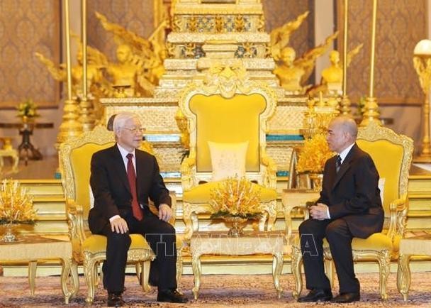 Tổng Bí thư, Chủ tịch nước Nguyễn Phú Trọng hội đàm với Quốc vương Campuchia Norodom Sihamoni. Ảnh TTXVN