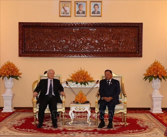 Tổng Bí thư, Chủ tịch nước Nguyễn Phú Trọng hội kiến với Chủ tịch Thượng viện Campuchia Samdech Say Chhum. Ảnh: Trí Dũng/TTXVN