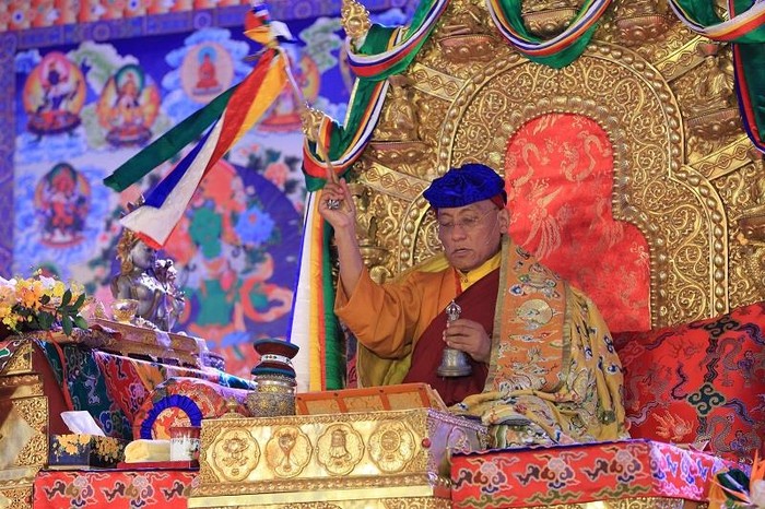 Trên pháp toà, Đức Pháp vương Gyalwang Drukpa chủ trì đại lễ