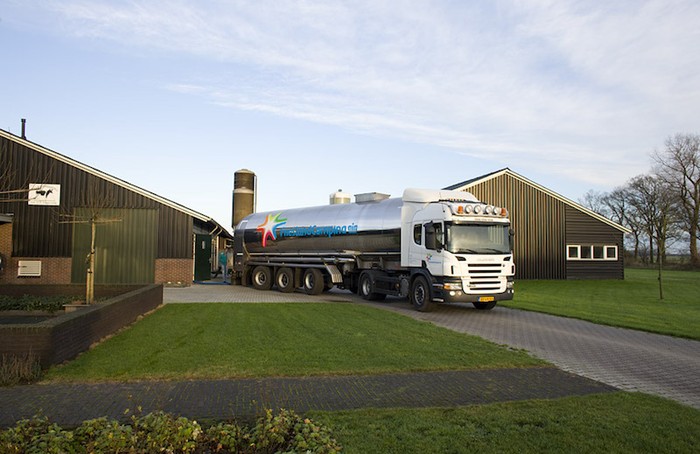 Quy trình sản xuất “từ đồng cỏ đến ly sữa” của Cô Gái Hà Lan đồng nhất tại 100 quốc gia trên thế giới