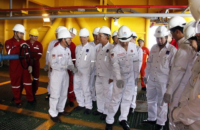 Lãnh đạo PVN tháp tùng lãnh đạo Bộ, Ngành Trung ương kiểm tra công tác tại mỏ Cá Tầm.