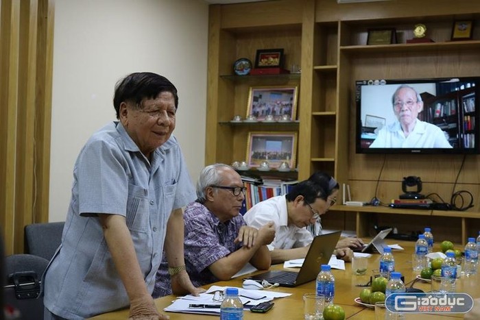 Phó giáo sư, Tiến sĩ Trần Xuân Nhĩ phát biểu tại cuộc họp các đơn vị đồng chủ trì Hội thảo khoa học tổ chức vào tháng 6/2019. Ảnh: Đỗ Thơm
