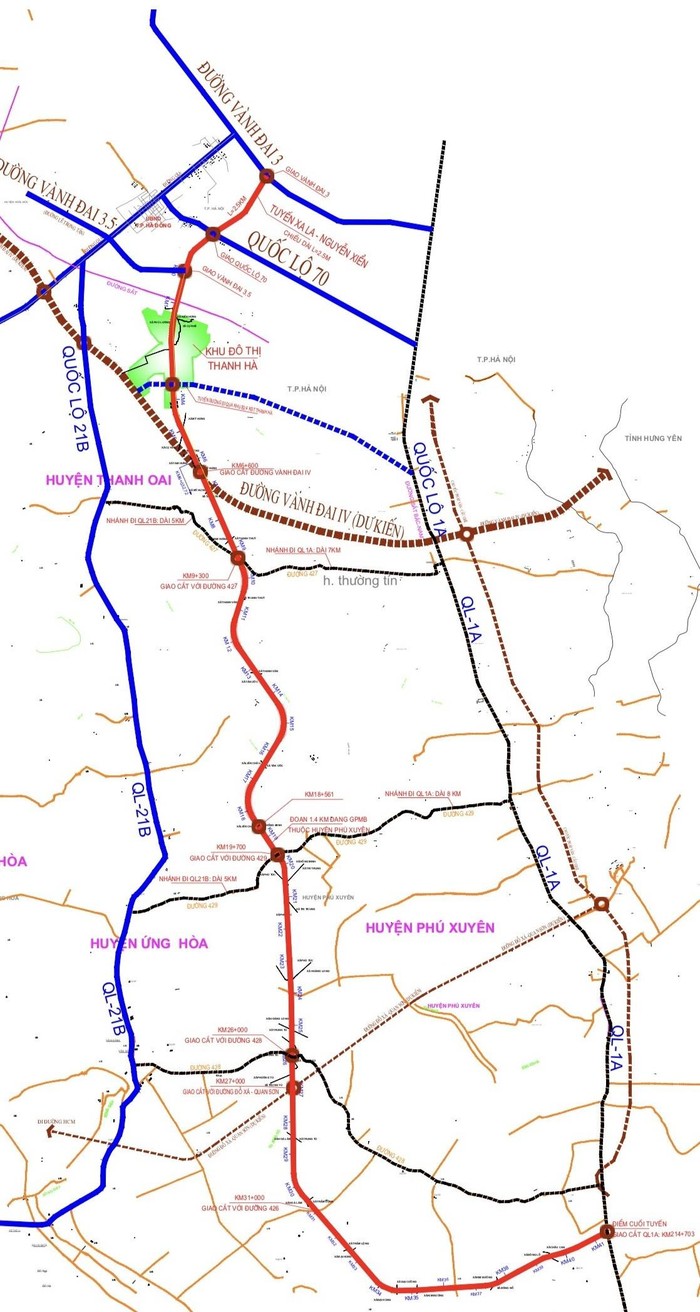 Tuyến đường màu đỏ biểu thị tuyến đường trục Tây Nam đi qua Khu đô thị Mường Thanh Thanh Hà điểm đầu là Xa La Nguyễn Xiển và điểm kết thúc kết nối với tuyến cao tốc Pháp Vân – Cầu Giẽ đoạn Cầu Giẽ