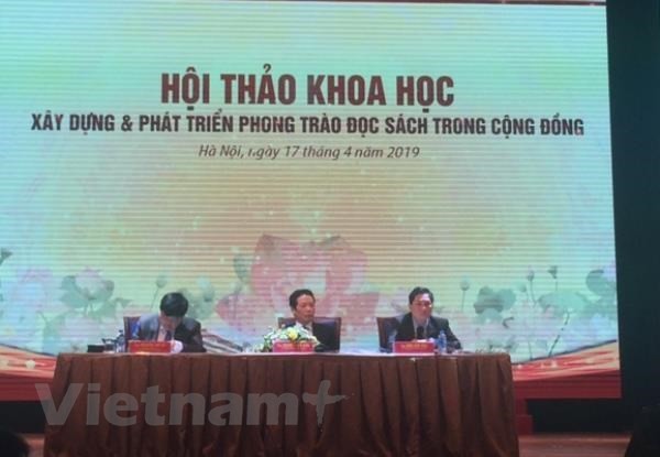 Hội thảo là sự kiện trong chuỗi hoạt động hướng tới tổng kết 5 năm triển khai Ngày Sách Việt Nam theo quyết định của Thủ tướng. (Ảnh: PV/Vietnam+)