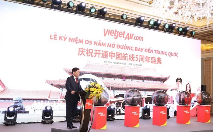 Bộ trưởng Bộ Giao thông Vận tải Nguyễn Văn Thể phát biểu chào mừng tại Lễ kỷ niệm của Vietjet