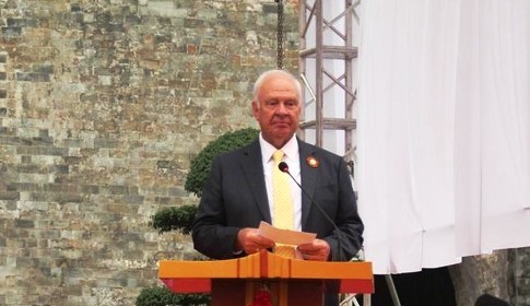 Đại sứ Liên bang Nga tại Việt Nam Konstantin Vnukov phát biểu khai mạc.