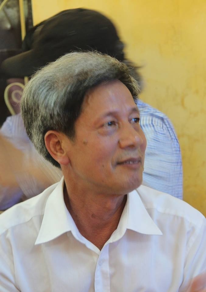 Thầy giáo Phùng Đăng Khánh. Ảnh: Phi Tân
