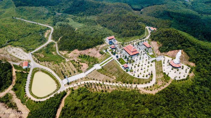 Ảnh thực tế chùa Lâm Hà lớn nhất Bắc Trung Bộ tại khu sinh thái Mường Thanh Diễn Lâm