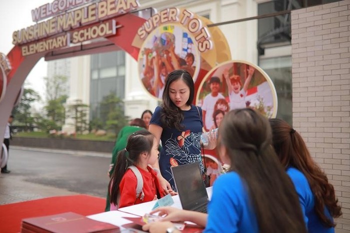 Sự kiện ra mắt Trường Tiểu học Quốc tế Sunshine Maple Bear thu hút của gần 500 phụ huynh và học sinh trên địa bàn Hà Nội