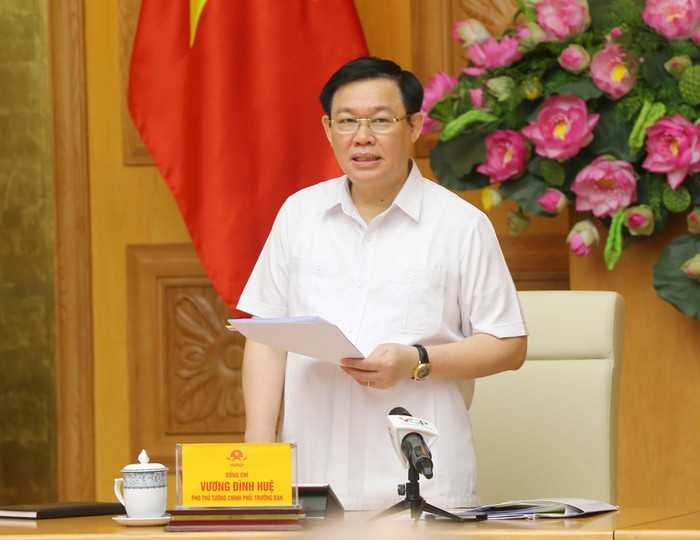 Phó Thủ tướng Vương Đình Huệ đề nghị các cơ quan chức năng giám sát việc doanh nghiệp phát hành trái phiếu để huy động vốn. Ảnh: VGP/Thành Chung