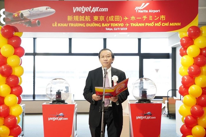 Ông Đỗ Xuân Quang, Phó Tổng Giám đốc Vietjet phát biểu khai trương đường bay mới tại sân bay quốc tế Narita