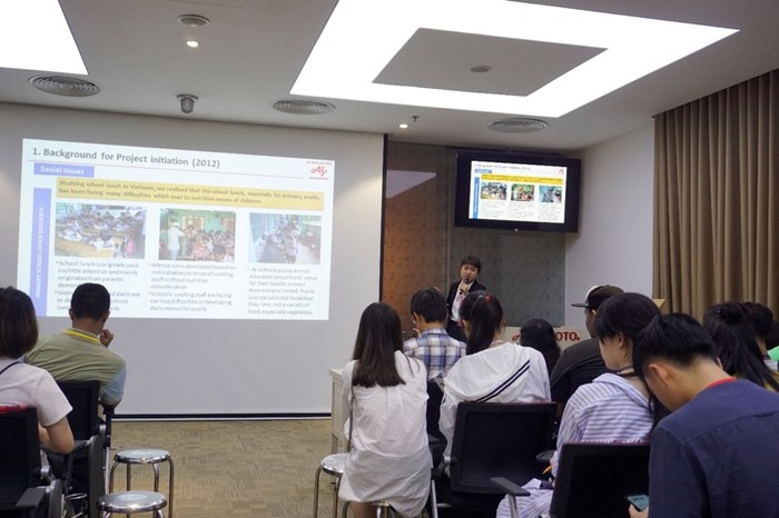Đại diện Ajinomoto chia sẻ một số thông tin về các Dự án chăm sóc sức khỏe và dinh dưỡng cộng đồng tại Việt Nam.