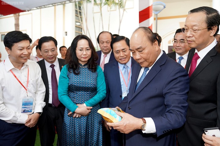 Ngày 30/9, Thủ tướng Chính phủ Nguyễn Xuân Phúc dự Hội nghị xúc tiến đầu tư năm 2019 của tỉnh Lạng Sơn. (Ảnh: Chinhphu.vn)