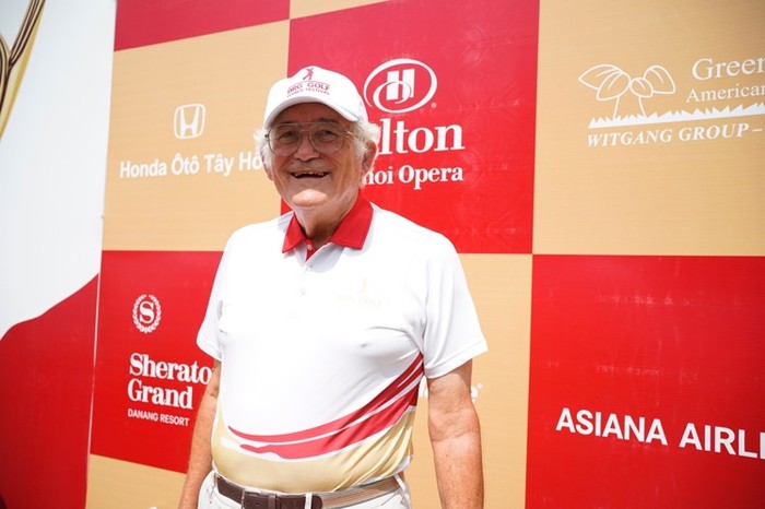 Golf thủ David Elliott đến từ Mỹ rất háo hức được trải nghiệm chơi golf tại BRG Golf Hà Nội Festival 2019