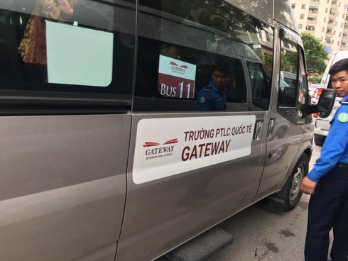 Một trong những chiếc xe bus đưa đón học sinh của trường Gateway. (Ảnh chỉ mang tính minh họa, nguồn: Infonet.vn)