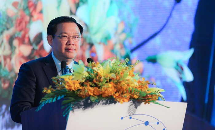 Phó Thủ tướng Vương Đình Huệ phát biểu tại diễn đàn. (Ảnh: VGP/Thành Chung)