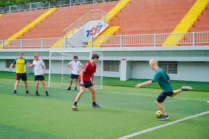 Quá trình xây dựng sân vận động tiêu chuẩn FIFA của Trường Đại học Tôn Đức Thắng là một bài học về hiệu quả quản trị, chống lãng phí