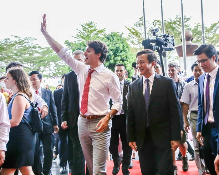 Ngày 09/11/2017 nhân chuyến tham dự APEC 2017 tại Đà Nẵng, Thủ tướng Cộng hòa Canada, Justin Trudeau đã đến thăm và nói chuyện cùng giảng viên, sinh viên Trường Đại học Tôn Đức Thắng
