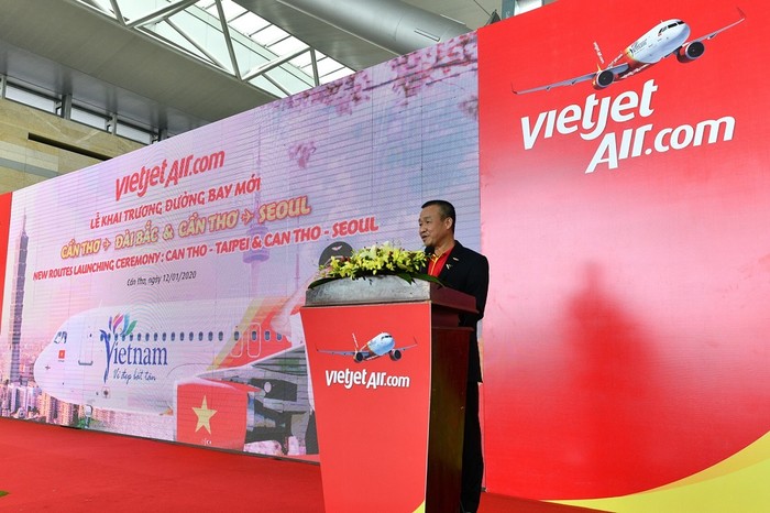 Giám đốc Điều hành Vietjet Lưu Đức Khánh phát biểu tại sự kiện