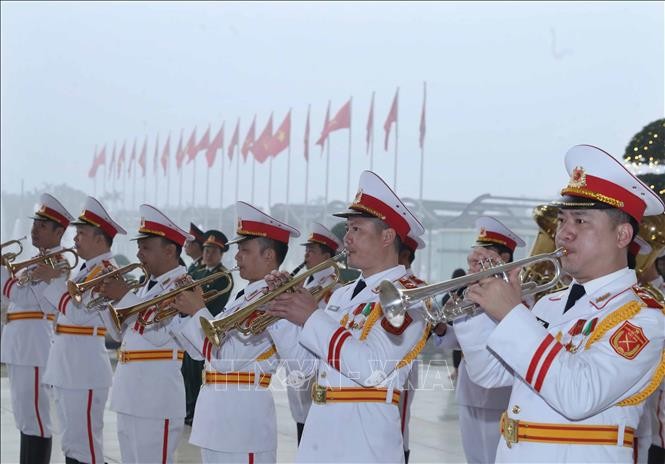 Đội quân nhạc phục vụ Lễ kỷ niệm 90 năm Ngày thành lập Đảng Cộng sản Việt Nam. Ảnh : Thống Nhất/TTXVN