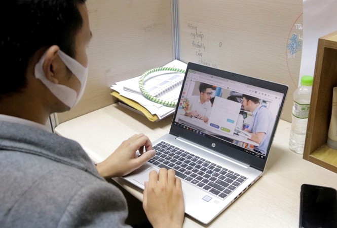 Nhiều trường chọn phương pháp dạy học online cho học sinh trong thời gian nghỉ phòng dịch Corona. (Ảnh minh họa: Tienphong.vn)