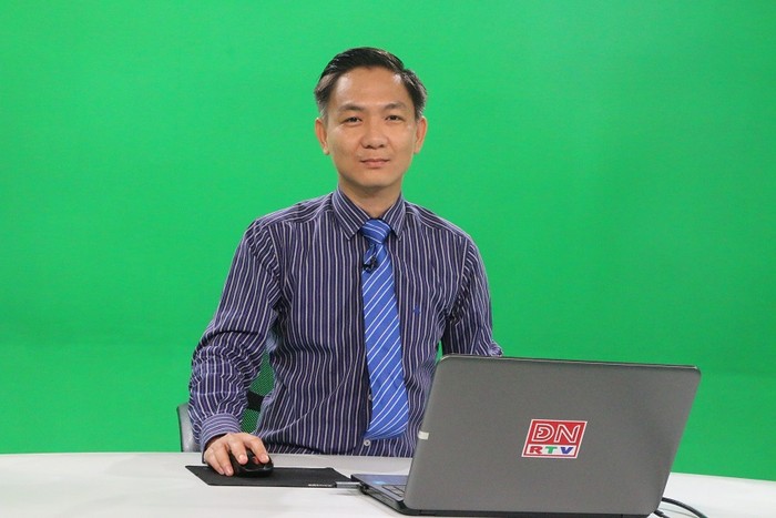 Giáo viên ghi hình dạy học trên truyền hình. (Ảnh minh họa: Sgddt.dongnai.gov.vn)