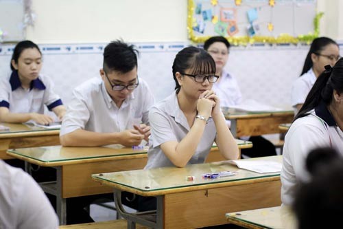 Bộ Giáo dục và Đào tạo yêu cầu không cắt xén chương trình ngay cả trong thời gian cho học sinh nghỉ học. (Ảnh minh họa: baoangiang.com.vn)