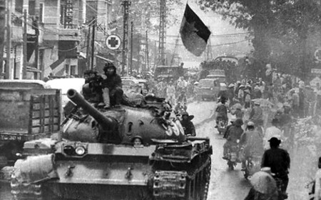 Quân đoàn 2 giải phóng Đà Nẵng ngày 29/3/1975. (Ảnh tư liệu/TTXVN)