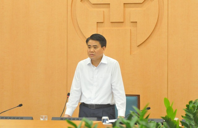 Chủ tịch Uỷ ban Nhân dân thành phố Hà Nội Nguyễn Đức Chung phát biểu tại một cuộc họp Ban Chỉ đạo phòng chống dịch COVID-19 Hà Nội.