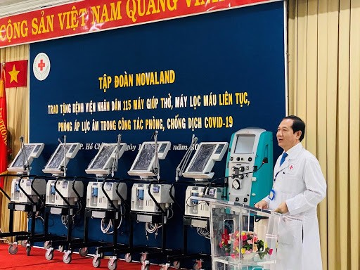 Tiến sĩ, Bác sĩ Phan Văn Báu - Giám đốc Bệnh viện Nhân dân 115 chia sẻ về tầm quan trọng của các trang thiết bị Y tế hiện đại trong công tác điều trị dịch bệnh