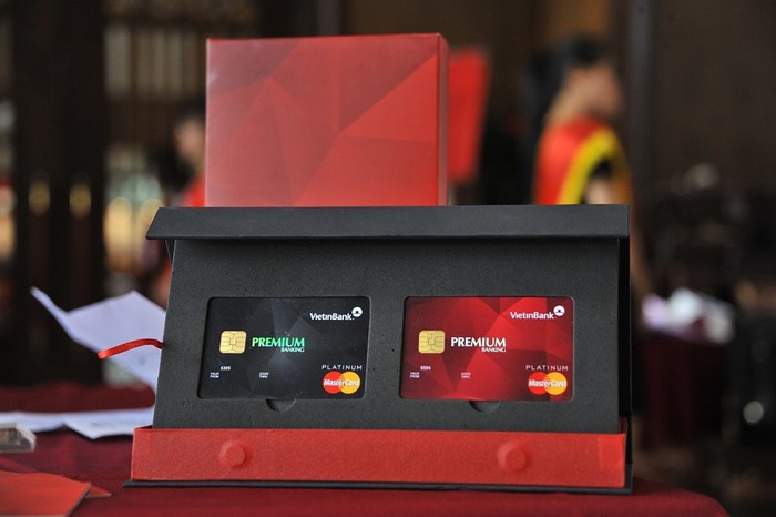 VietinBank cũng như các ngân hàng thương mại Việt Nam đều mong muốn Tổ chức thẻ quốc tế Visa và Master Card miễn, giảm phí thẻ quốc tế