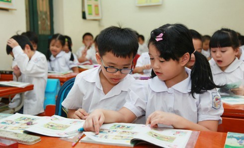 Tổ chức hoạt động sau chương trình chính khoá cho học sinh lớp 1 theo chương trình mới như thế nào? (Ảnh minh hoạ: infonet.vietnamnet.vn)
