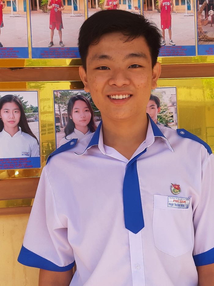 Em Phạm Trường Hưng, học sinh lớp 11A5, Trường Trung học phổ thông Phú Tâm (tỉnh Sóc Trăng)