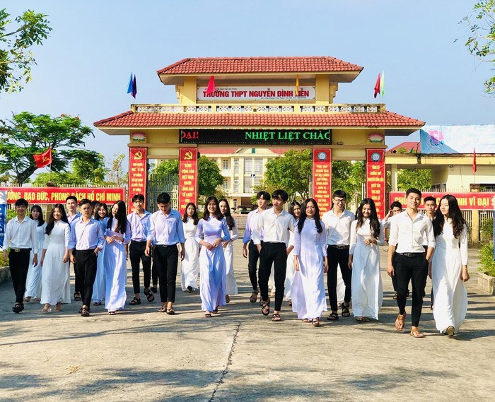 Trường Trung học phổ thông Nguyễn Đình Liễn, ngôi trường sáng tạo ảnh 1